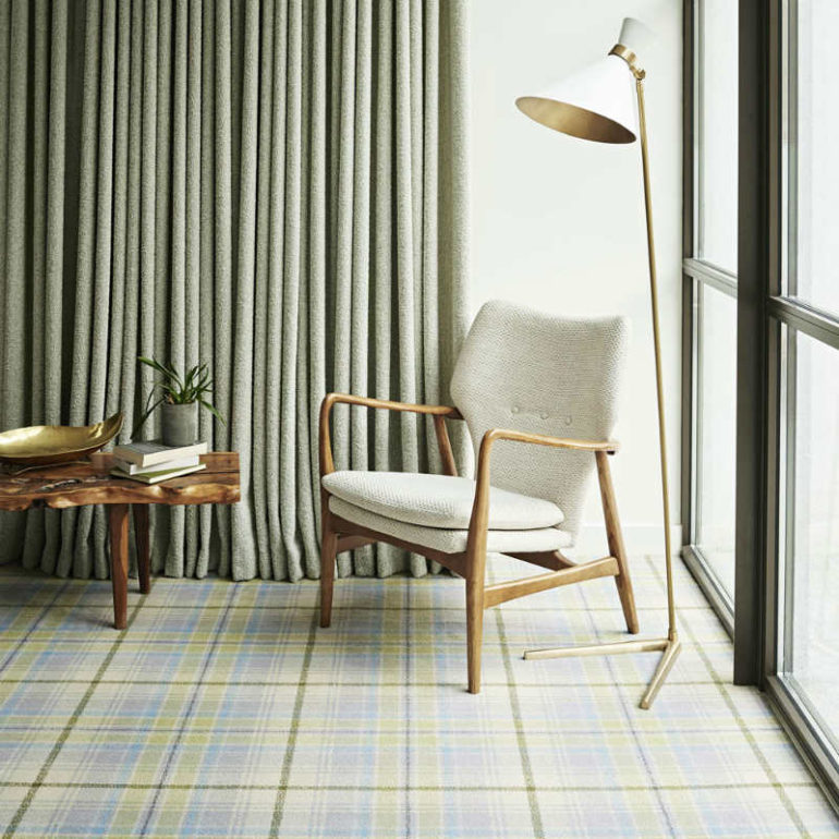 Κλασσική περίπτωση που δεν ξέρεις αν το λατρεύεις για την πρωταγωνίστρια (μοκέτα) ή το υπόλοιπο καστ.