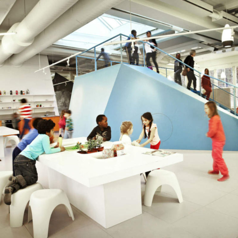 Αληθινό σχολείο χωρίς αίθουσες στην Στοκχόλμη της Σουηδίας.