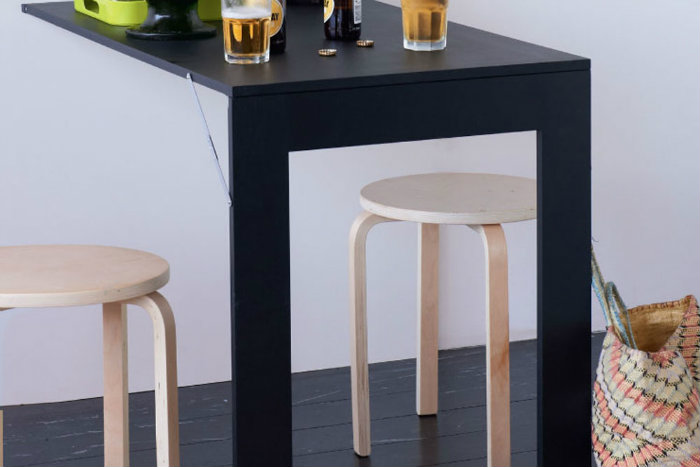 κορνιζα ανοιχτο τραπεζι