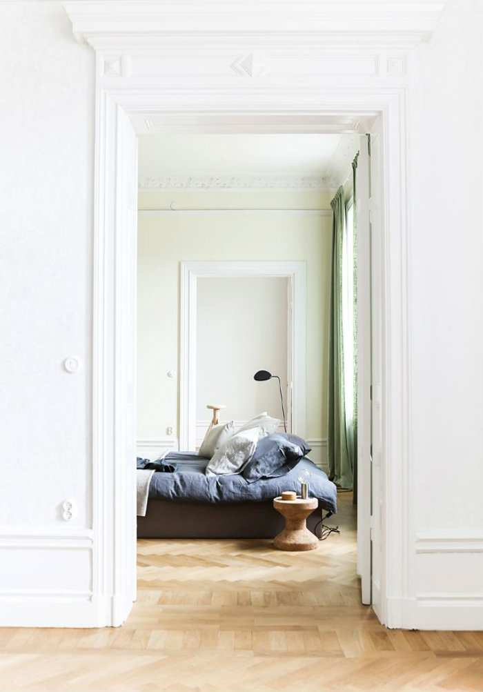 Μαυρη επιδαπεδια λαμπα