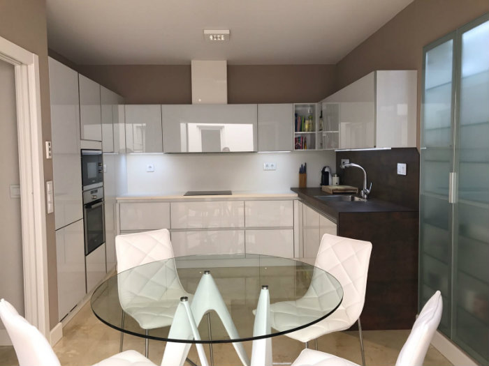 τα ουδετερα χρωματα κανουν την διαφορα