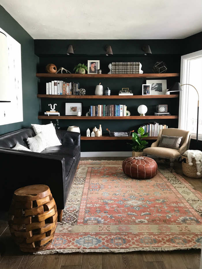 δωματιο διαβασματος με πλακακια απομιμησης ξυλου