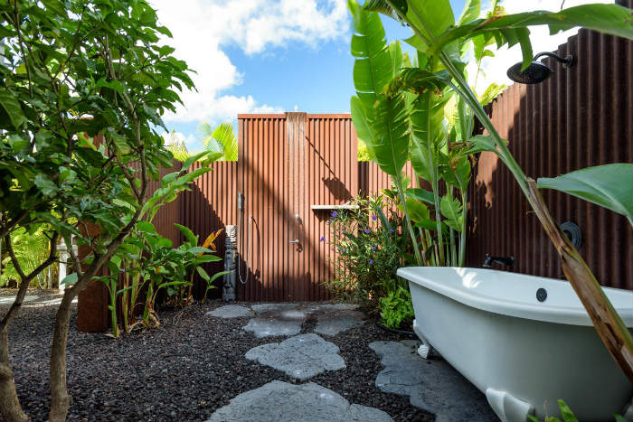 εξωτερικο μπανιο και ντους