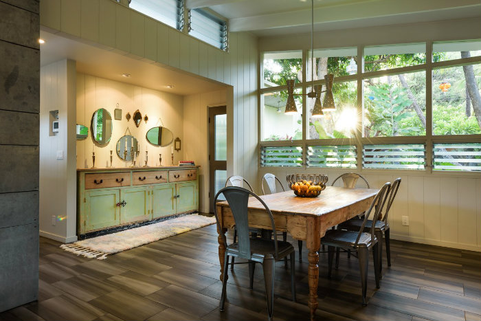 μαγικη εισοδος και τραπεζαρια