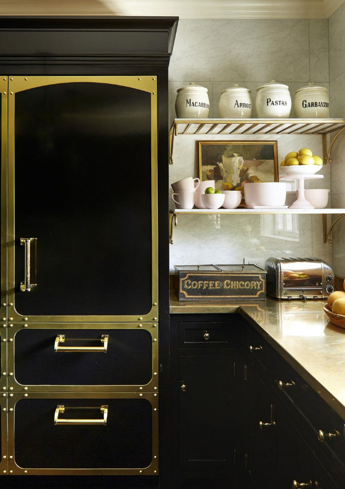 μαυρο του ονυχα