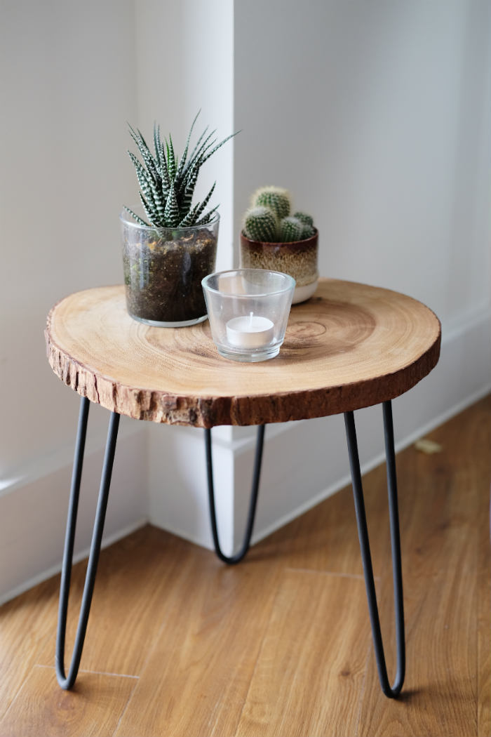 τραπεζακι απο φετα κορμου και ποδια φουρκετα