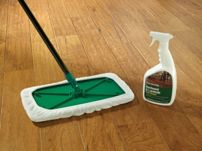 χρησιμοποιησε τα ειδικα καθαριστικα