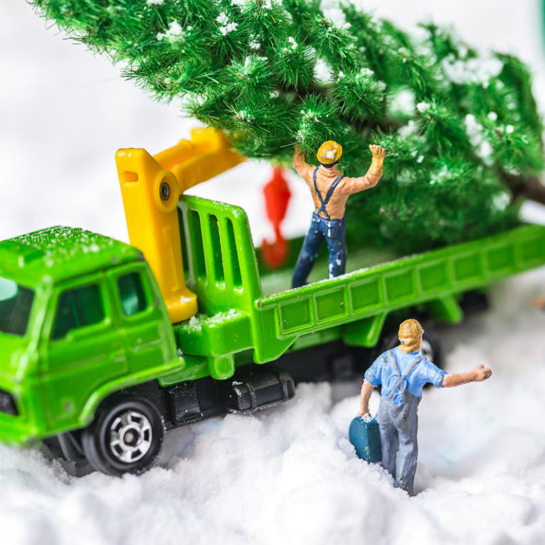 ξεστολισμα χριστουγεννιατικου δεντρου