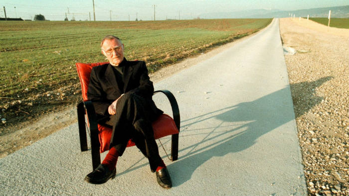 ιδρυτης ικεα Ινγκβαρ Καμπραντ πολυθρονα