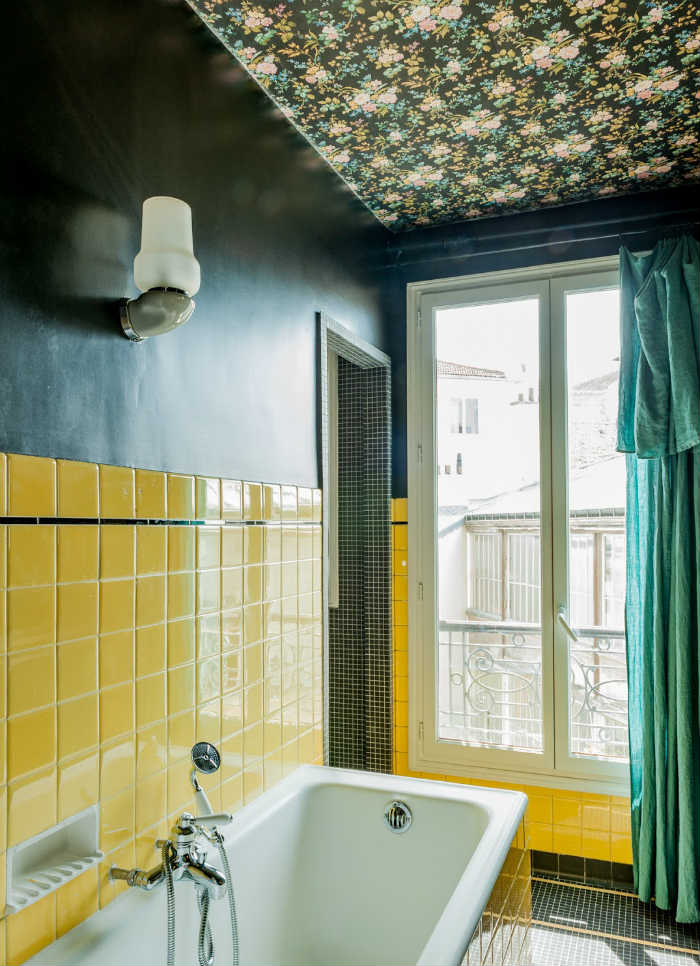 ταβανι με ταπετσαρια