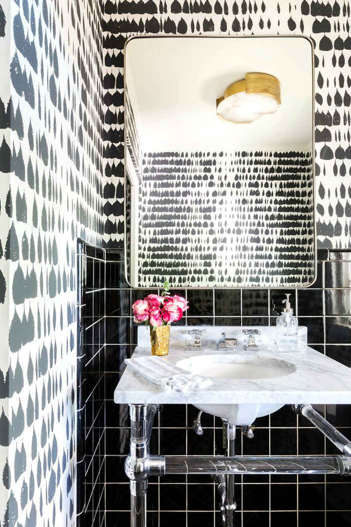 τετραγωνα πλακακια με ταπετσαρια