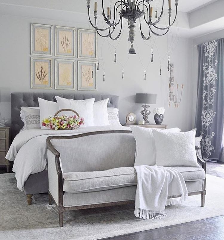 καναπες διθεσιος μπροστα απο το κρεβατι υπνοδωματιο