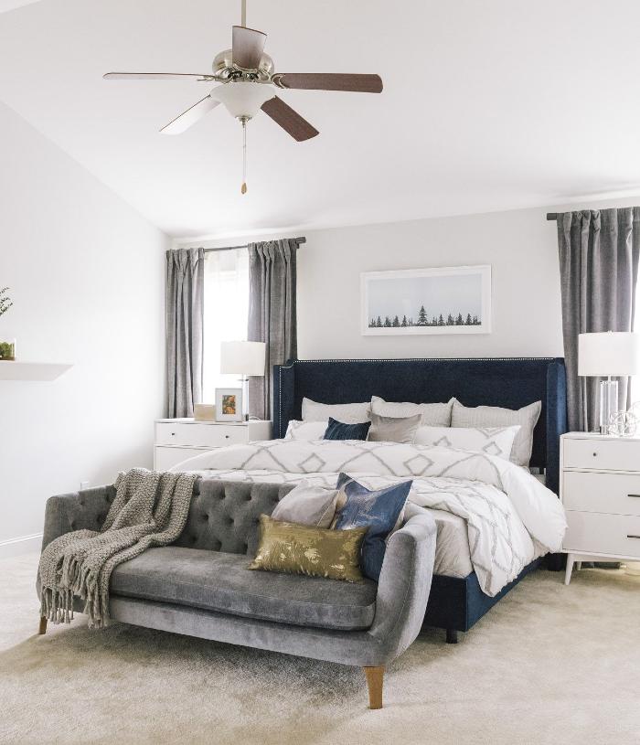 καναπες διθεσιος μπροστα απο το κρεβατι υπνοδωματιο