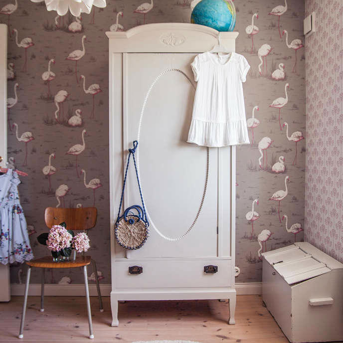 ντουλαπα παιδικη ταπετσαρια