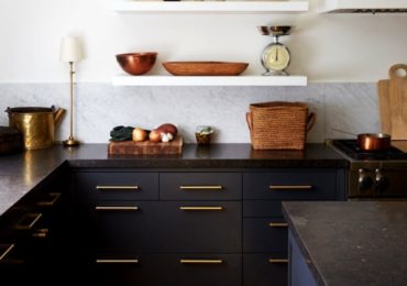 μαυρες κουζινες μαυρη κουζινα μαυρα ντουλαπια ιδεες βαψιμο φωτογραφιες 2019 κουζινες ιδεες