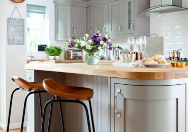 νησίδα κουζίνας τραπεζι ξύλινη μικρή στρογγυλεμένες γωνίες