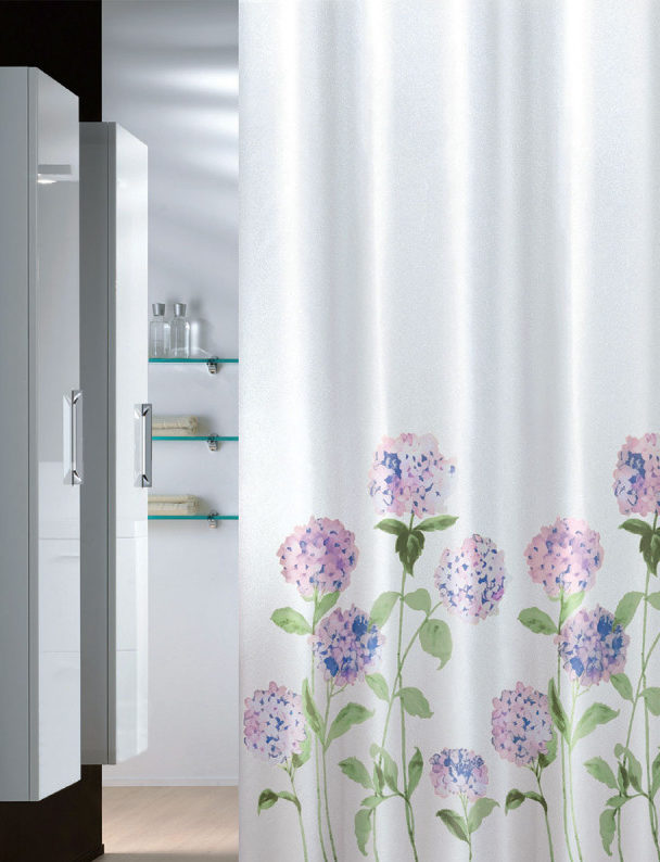 Ανανεώστε το πρωινό σας ντουζ και ξεκινήστε με ζωντάνια και φρεσκάδα την ημέρα σας με κουρτίνες μπάνιου από την εταιρεία Joy Bath. Φλοράλ κουρτίνες από αδιαβροχοποιημένο ύφασμα 100% polyester για να ταιριάξουν αλλά και να διακοσμήσουν κάθε μπάνιο!