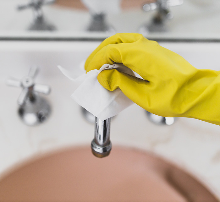 καθαρισμος βρυση μπανιου βρυση κουζινας υγρα μαντηλακια μικροβια απολυμανση ιος