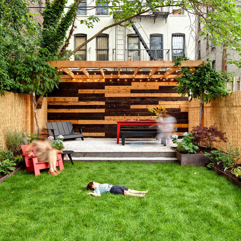 διακοσμηση αυλης σπιτιου ιδεες φωτογραφιες διαμορφωση αυλη με γλαστρες με πετρα χωριο κηπος περγκολα