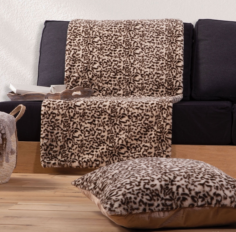 ριχταρι καναπε animal print λεοπαρ λεοπαρδαλη μαξιλαρι χειμωνιαιτκο
