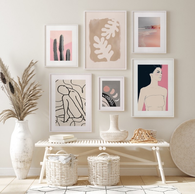 gallery wall ποστερς posters ποστερ σετ sticky σκανδιναβικο στυλ διακοσμηση σαλονι λευκο εξοχικο καλοκαιρινη διακοσμηση