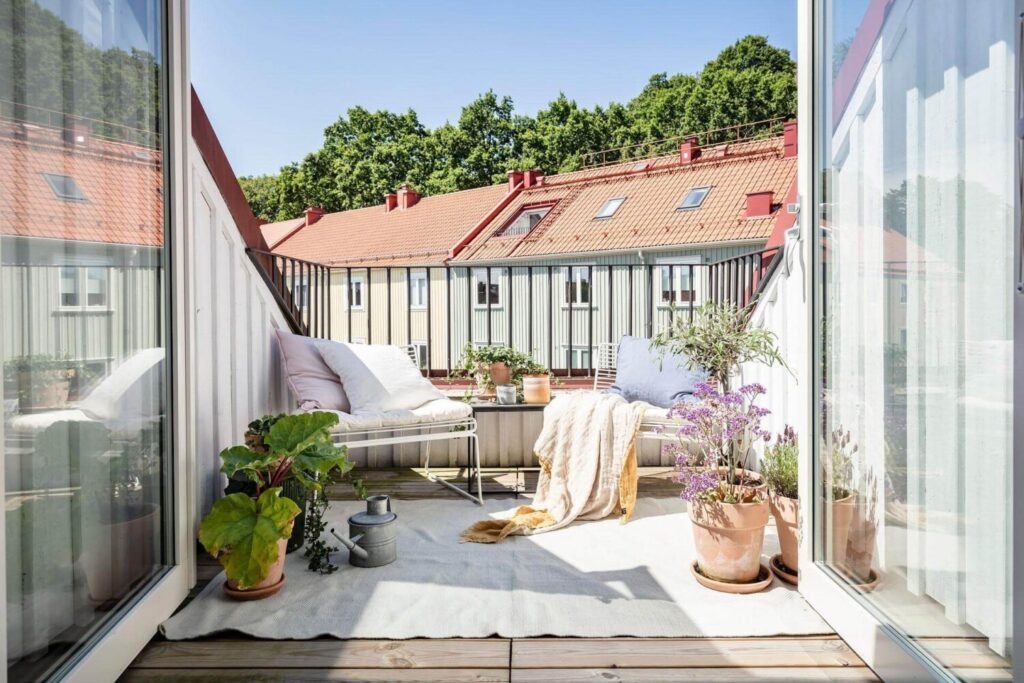 μικρο σαλονι ροζ σκανδιναβικη διακοσμηση ιδεες λυσεις φωτογραφιες μικρο διαμερισμα μοντερνο σκανδιναβικο φωτογραφιες μπαλκονι βεραντα