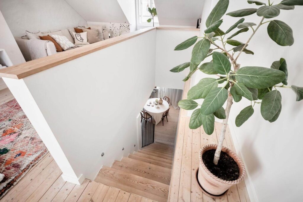 μικρο σαλονι ροζ σκανδιναβικη διακοσμηση ιδεες λυσεις φωτογραφιες μικρο διαμερισμα μοντερνο σκανδιναβικο ξυλινη σκαλα μεζονετα