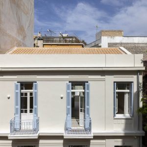 Ανακαίνιση μονοκατοικίας στον Κολωνό: δύο σπίτια κάτω από την ίδια στέγη